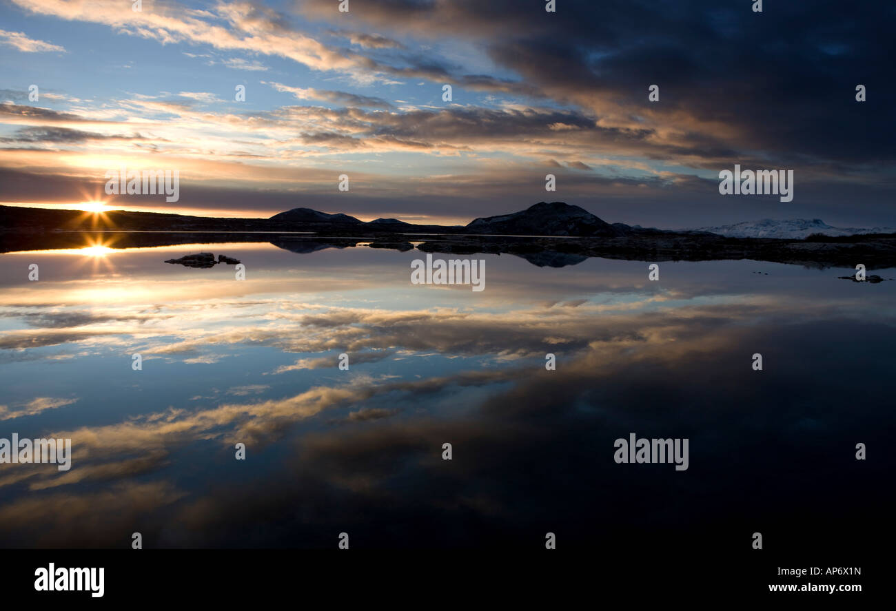 Calm lake scenery sunset hi-res stock photography and images - Alamy
