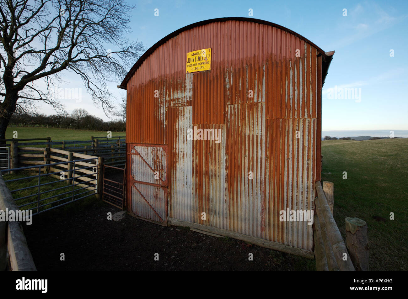 Courrugated Iron Barn in Penrhyddlan & Llidiartywaum Powys Wales. Stock Photo