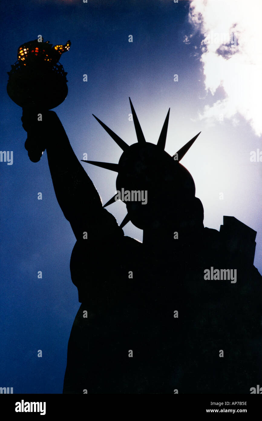 Silhouette of the Statue of Liberty New York USA Stock Photo - Alamy