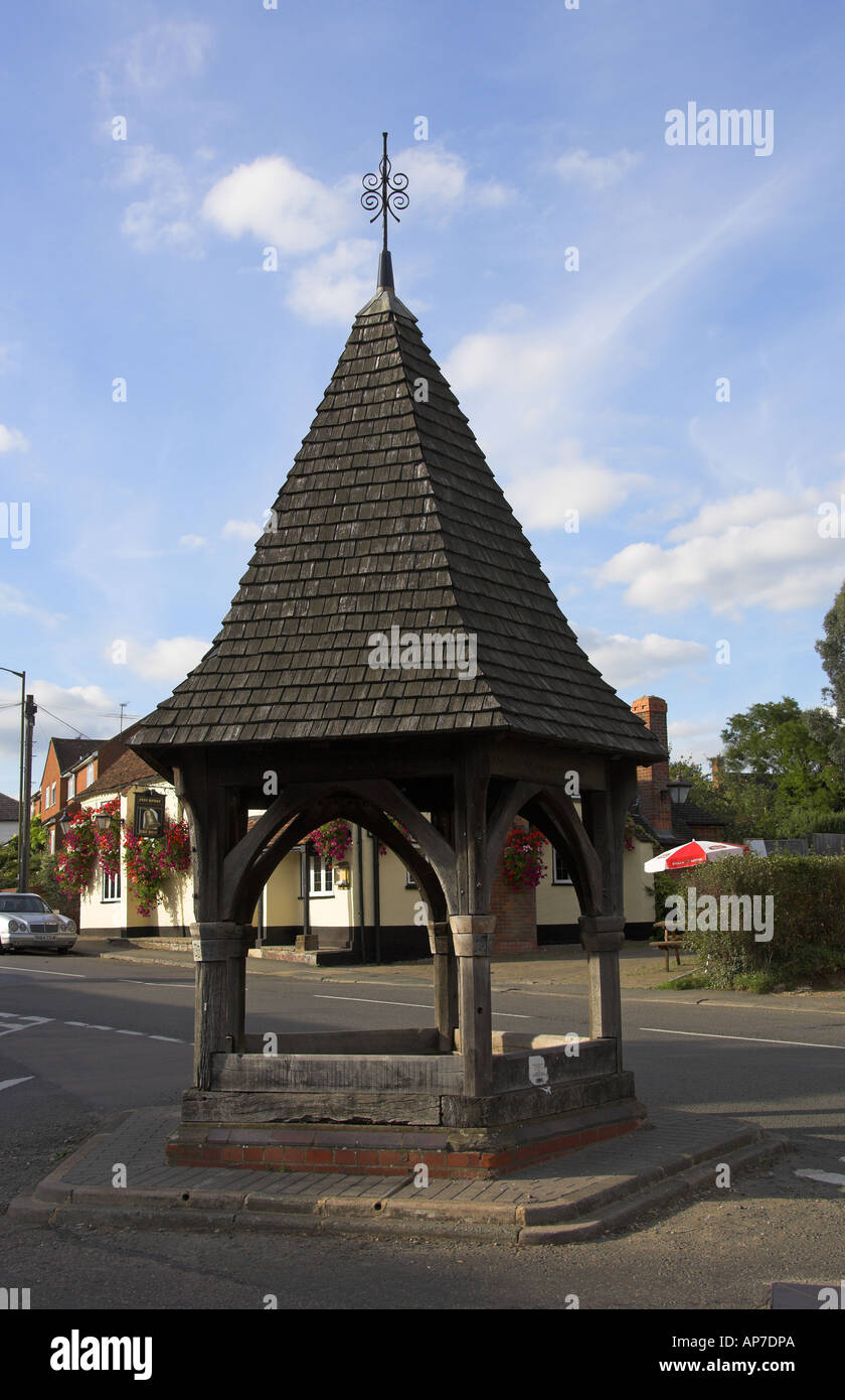 The Wishing Well, High Street, Bovingdon, Hertfordshire Stock Photo