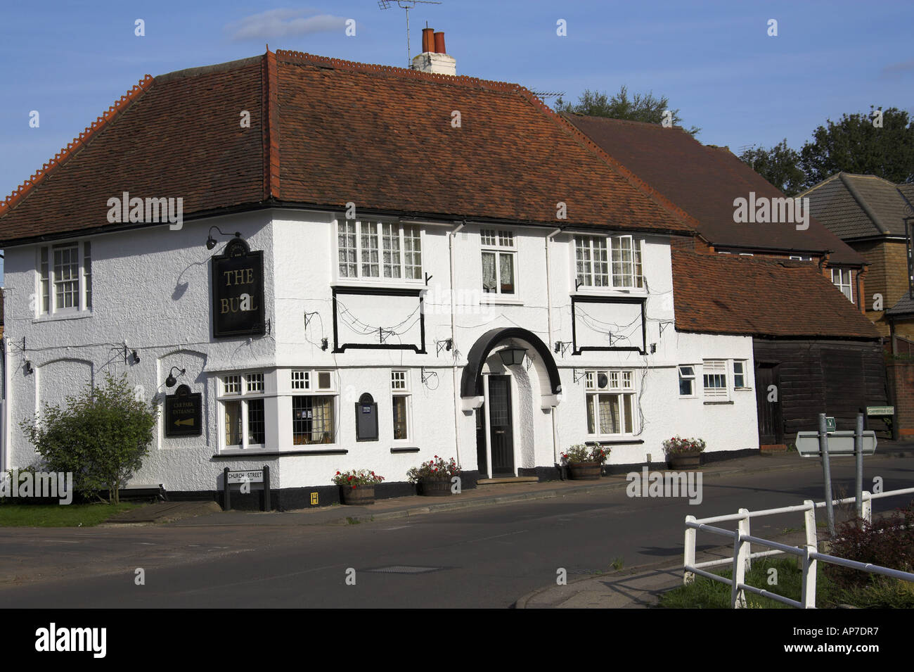 Bovingdon herts hires stock photography and images Alamy
