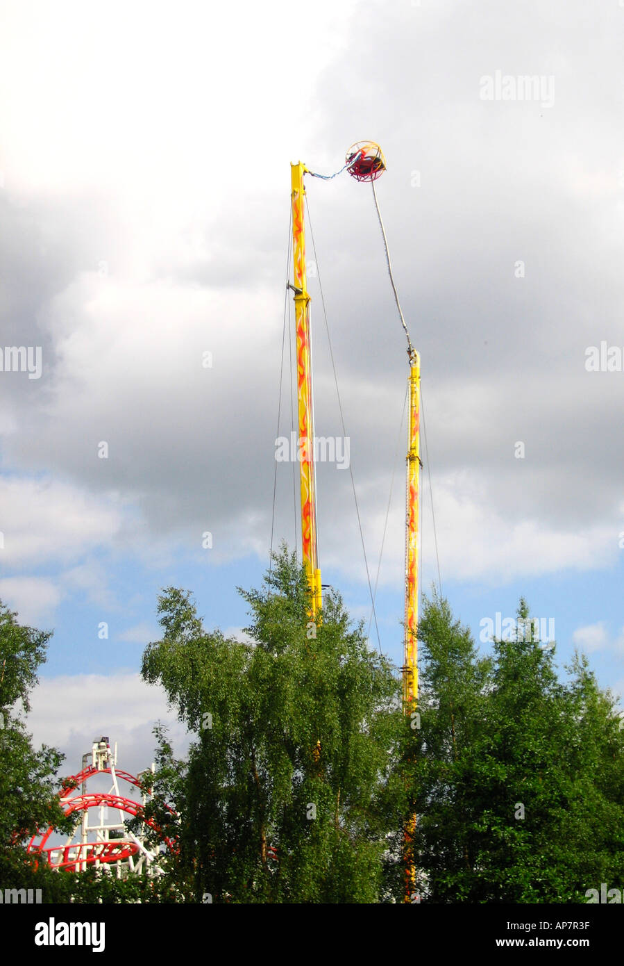 Vertical reverse bungee fairground ride Stock Photo Alamy