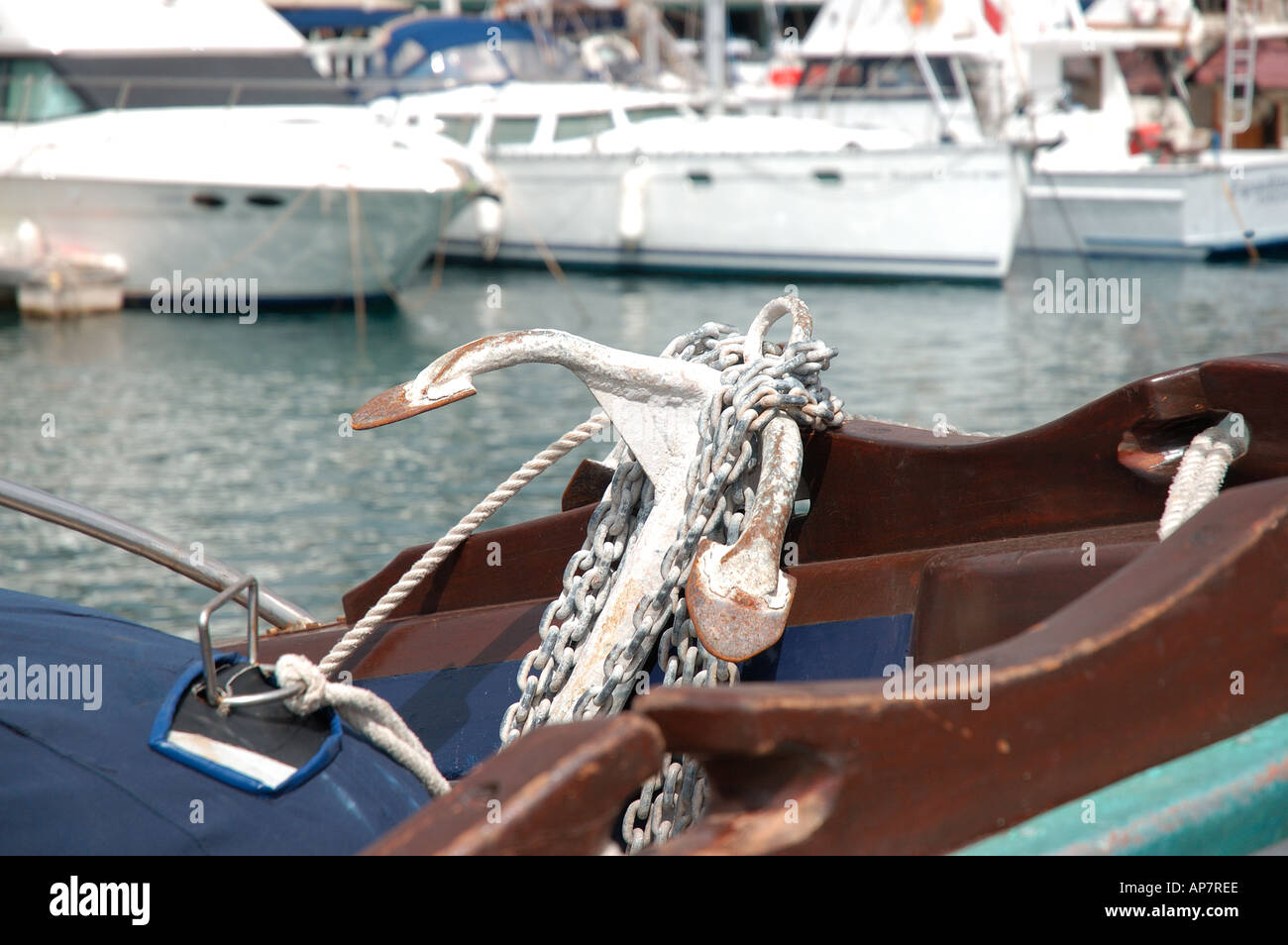Mooring a yacht in portugal hi-res stock photography and images - Alamy