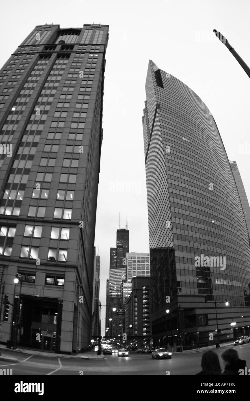 two people crossing wacker drive on winter evening in chicago illinois p keywords chicago city architecture black and white stoc Stock Photo