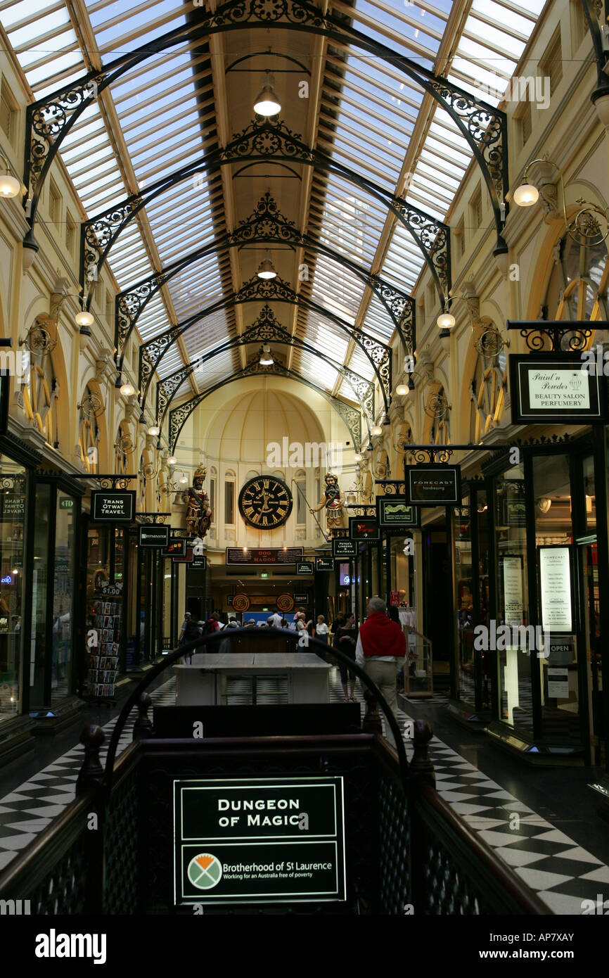 Carved mythic figures of Gog and Magog, Royal Arcade, Victoria suburb