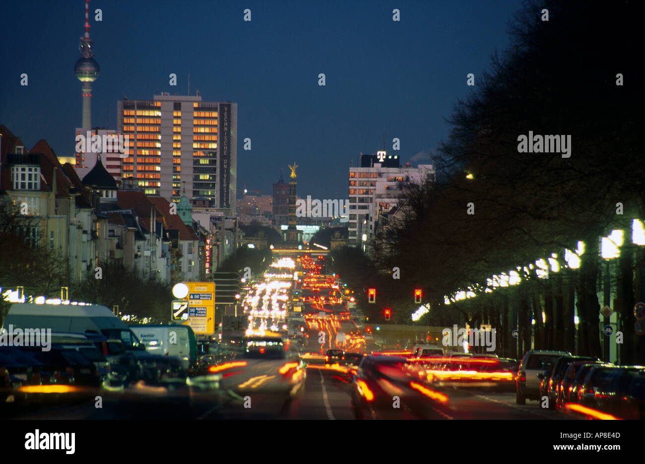 Berlin traffic hi-res stock photography and images - Alamy