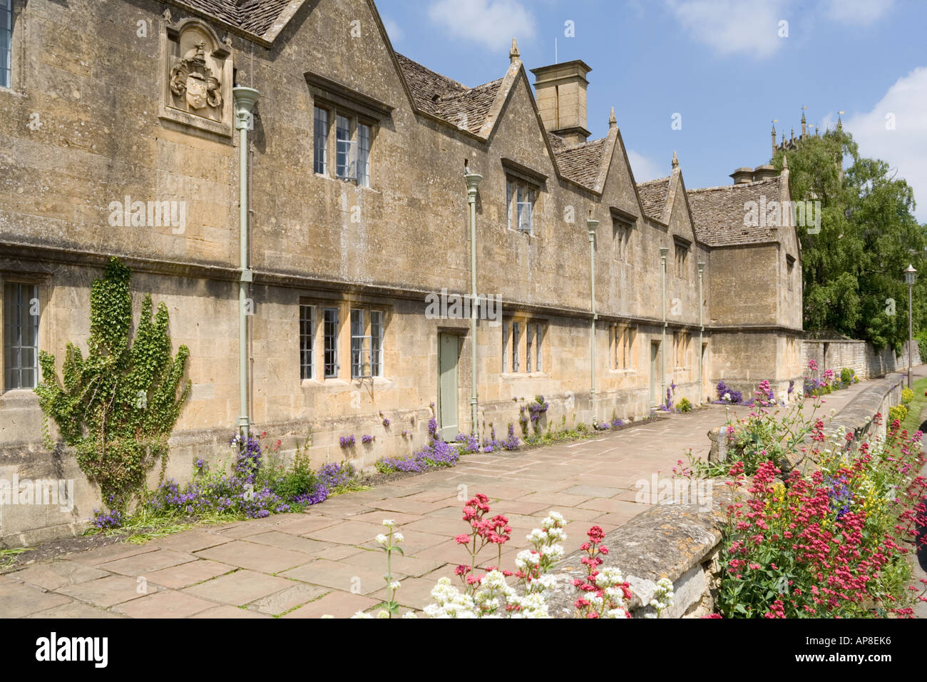 The almshouses built by Sir Baptist Hicks in 1612 in the Cotswold town of Chipping Campden, Gloucestershire Stock Photo