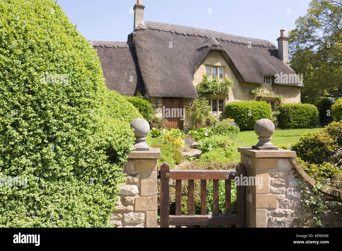 A cottage on the outskirts of the Cotswold town of Chipping Campden, Gloucestershire Stock Photo