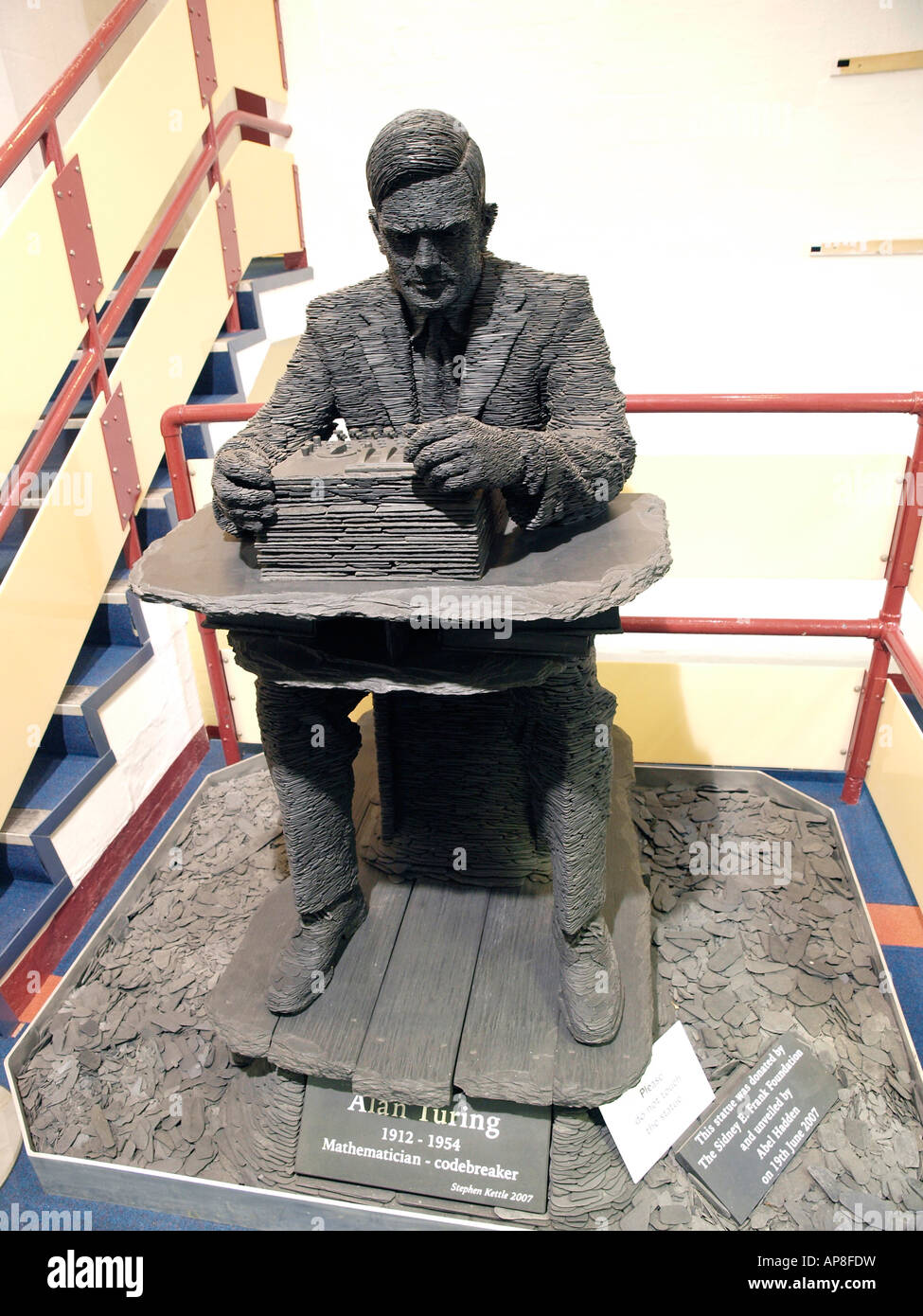 Slate sculpture of Alan Turing by Stephen Kettle Bletchley Park Stock Photo