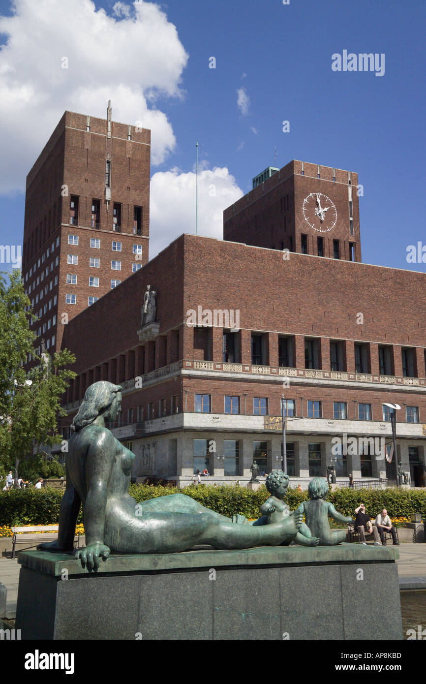 City hall statues oslo norway hi-res stock photography and images - Alamy