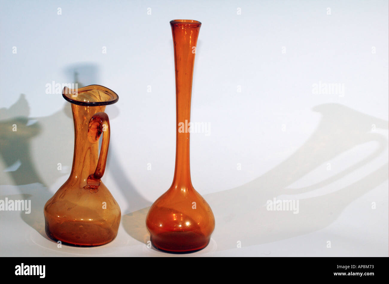 https://c8.alamy.com/comp/AP8M73/two-brown-vases-of-hebron-glass-glassblowing-in-hebron-is-a-traditional-AP8M73.jpg