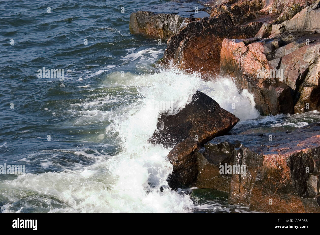 Rocky coastal shoreline waves hi-res stock photography and images - Alamy