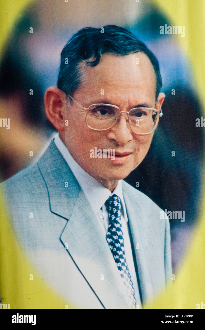 Portraits of HM the King Bhumibol Adulyadej are everywhere in Bangkok Thialand Stock Photo