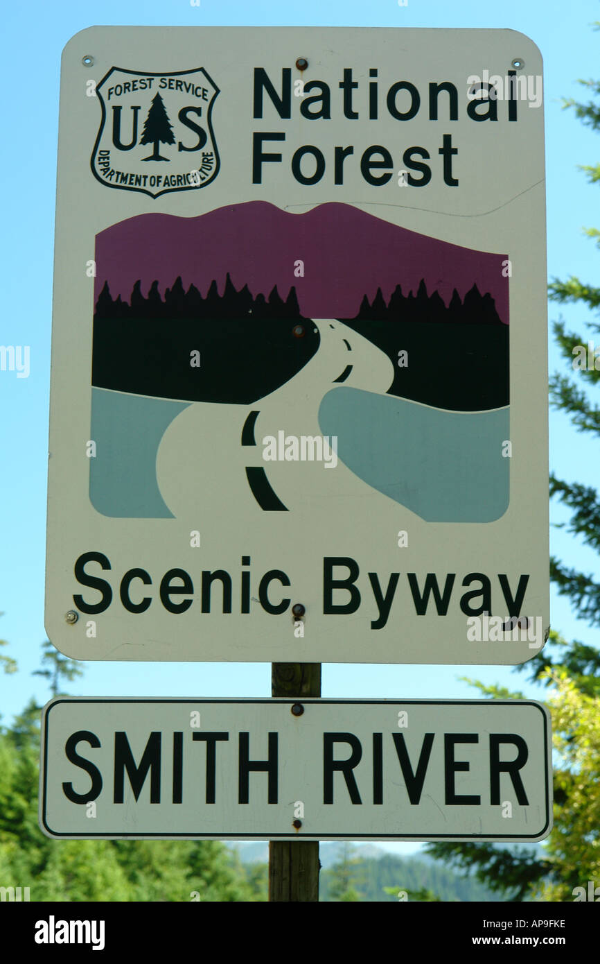 AJD51226, Smith River National Recreation Area, CA, California, Six Rivers National Forest Scenic Byway, Rt. 199, road sign Stock Photo