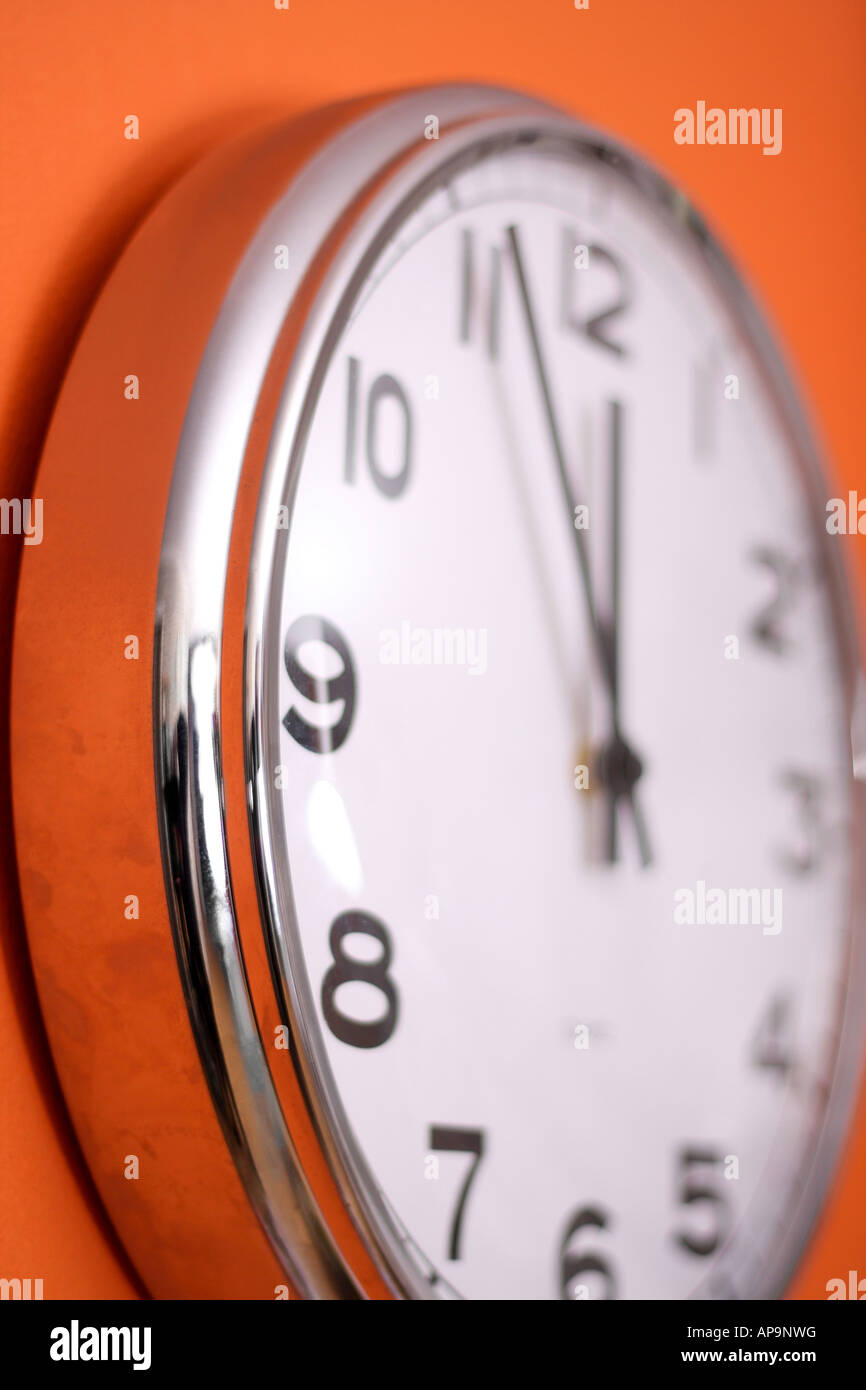 Twelve noon hires stock photography and images Alamy