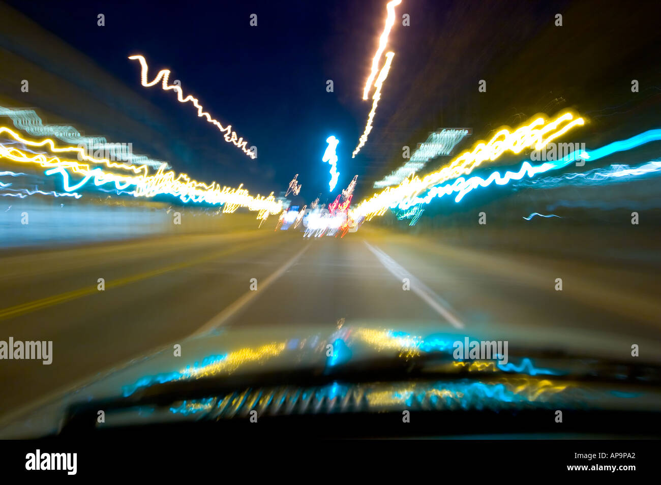Headlights car night hi-res stock photography and images - Alamy