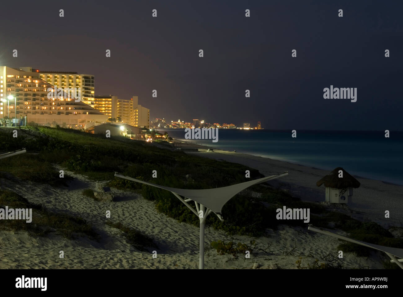Cancun mexico beach night hires stock photography and images Alamy