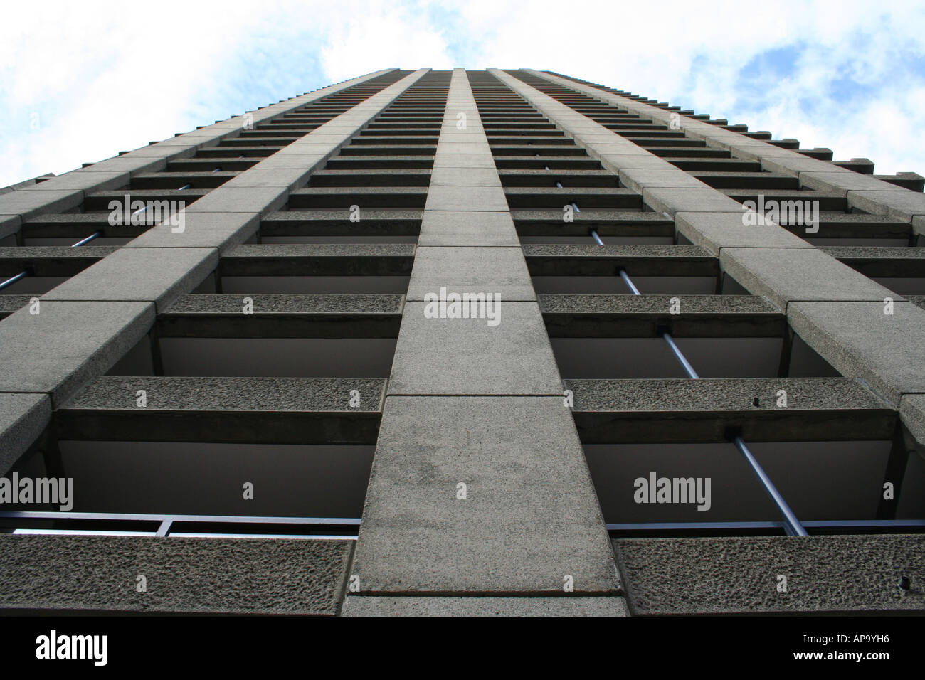 tall residential Shakespeare tower Barbican London August 2006 Stock Photo Alamy
