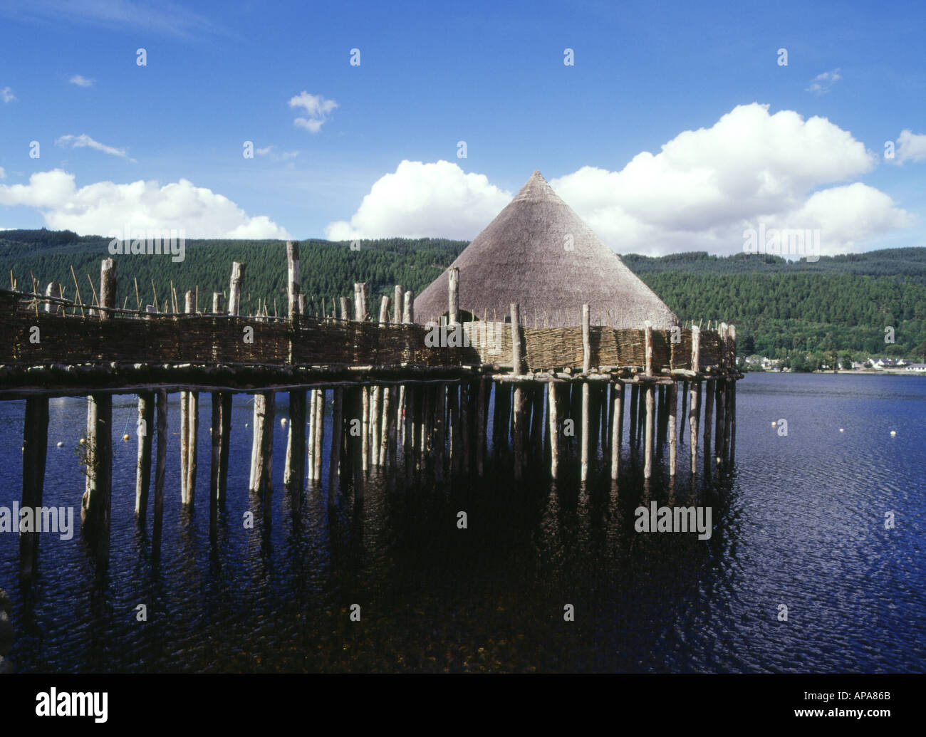 dh Scottish Crannog Centre KENMORE PERTHSHIRE Center Ancient dwelling house reconstruction on Loch Tay scotland Stock Photo