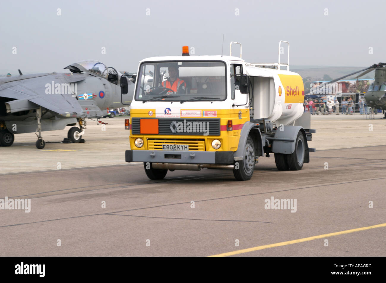 Shell fuel bowser hi-res stock photography and images - Alamy