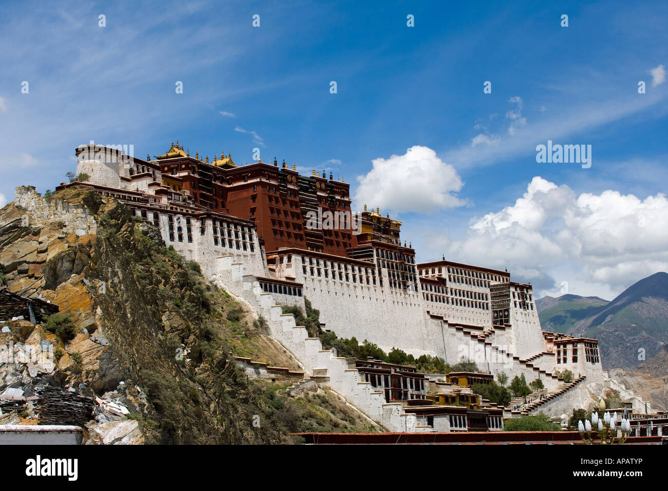 Potala Palace Lahsa Tibet Stock Photo - Alamy