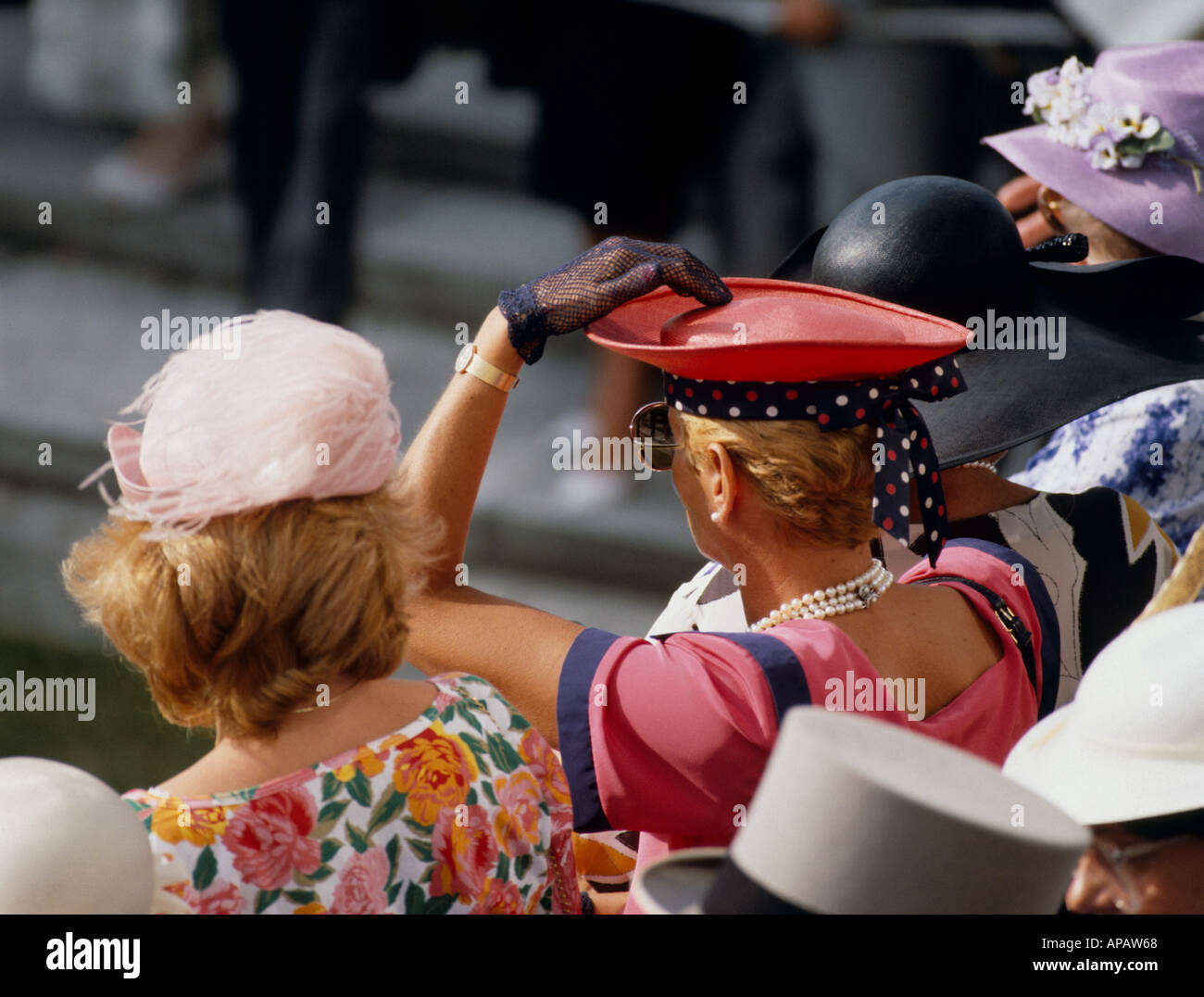 Ascot ladies day hi-res stock photography and images - Alamy