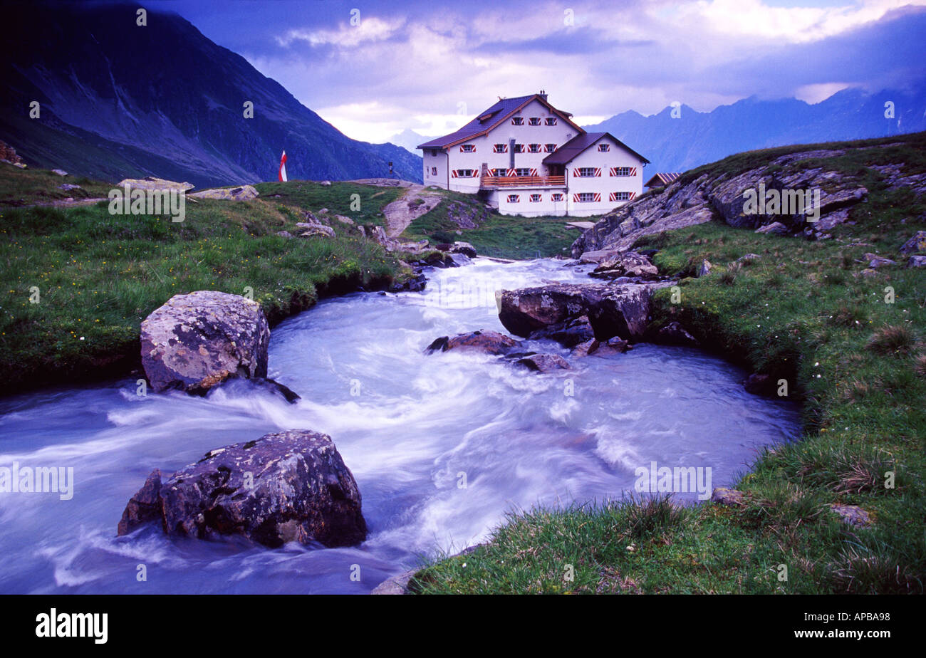 The Neue Regensburger Mountain Hut, Stubai Hohenweg walking route, Stubai Alps, Austria Stock Photo