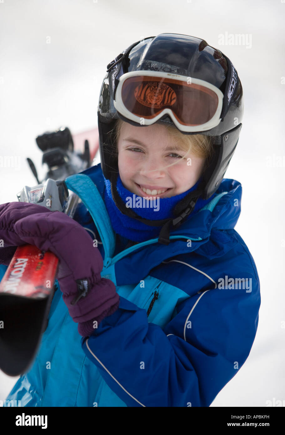 Eight year old girl holding hi-res stock photography and images - Alamy