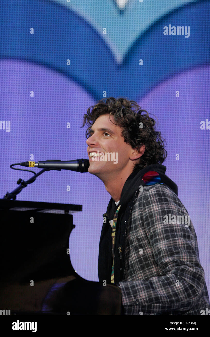 Mika singer hi-res stock photography and images - Alamy