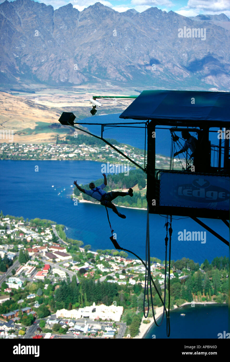 Bungee jump silhouette hi-res stock photography and images - Alamy