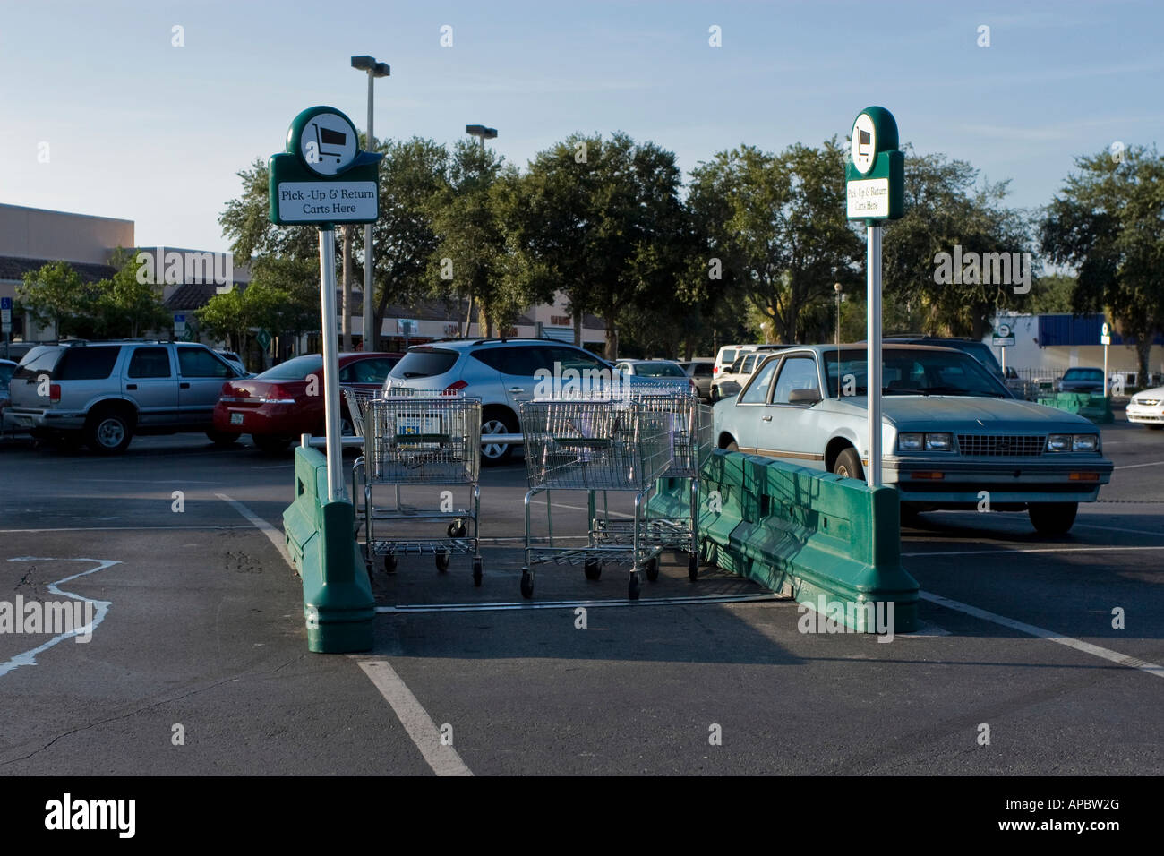 Return Shopping Carts Stock Photo - Alamy