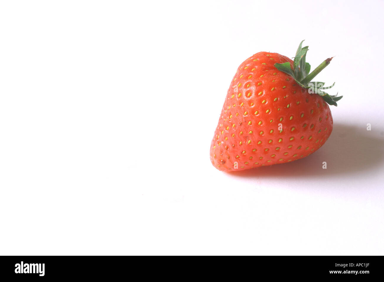 One strawberry hi-res stock photography and images - Alamy