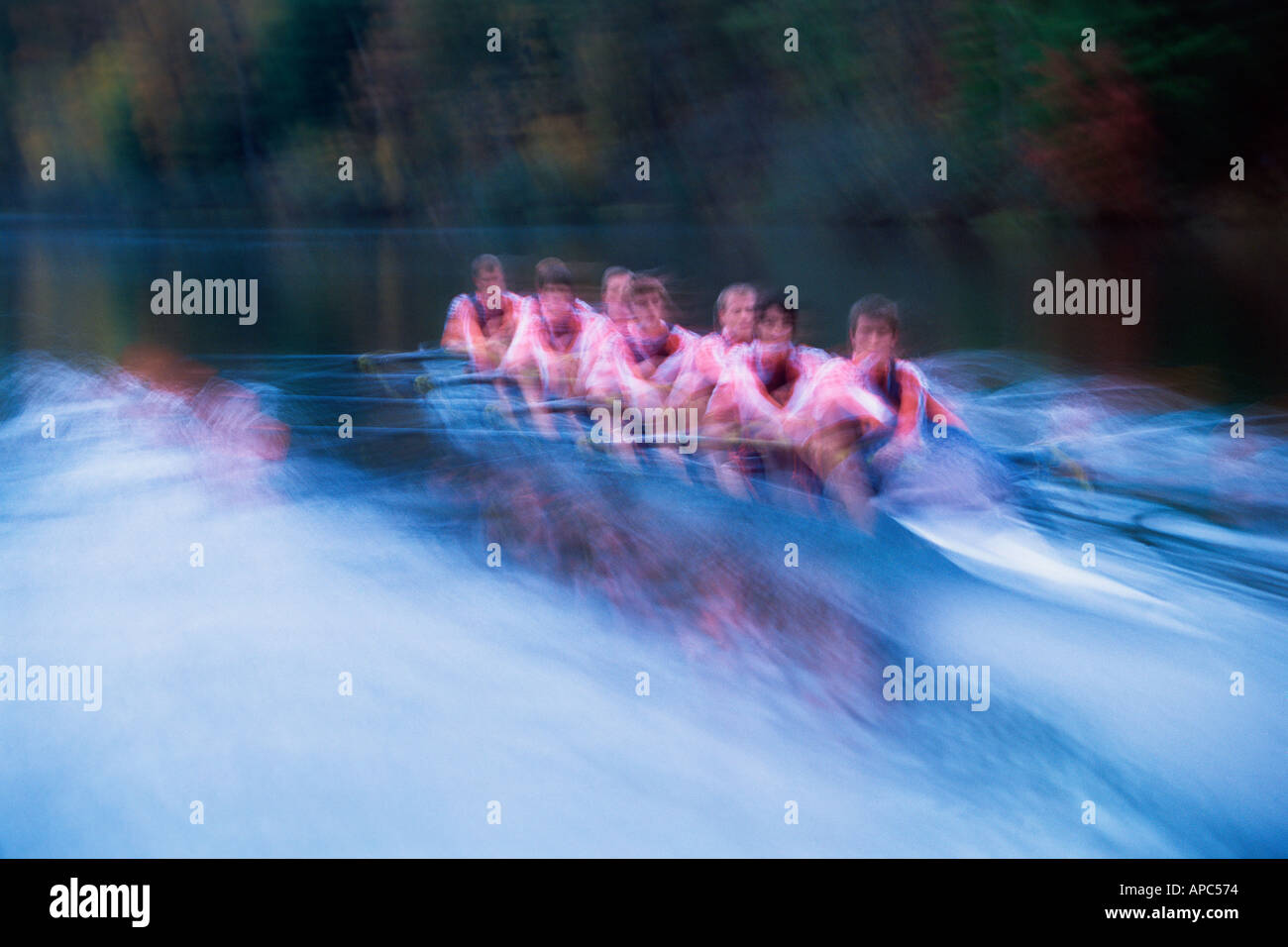Crew team rowing hi-res stock photography and images - Alamy