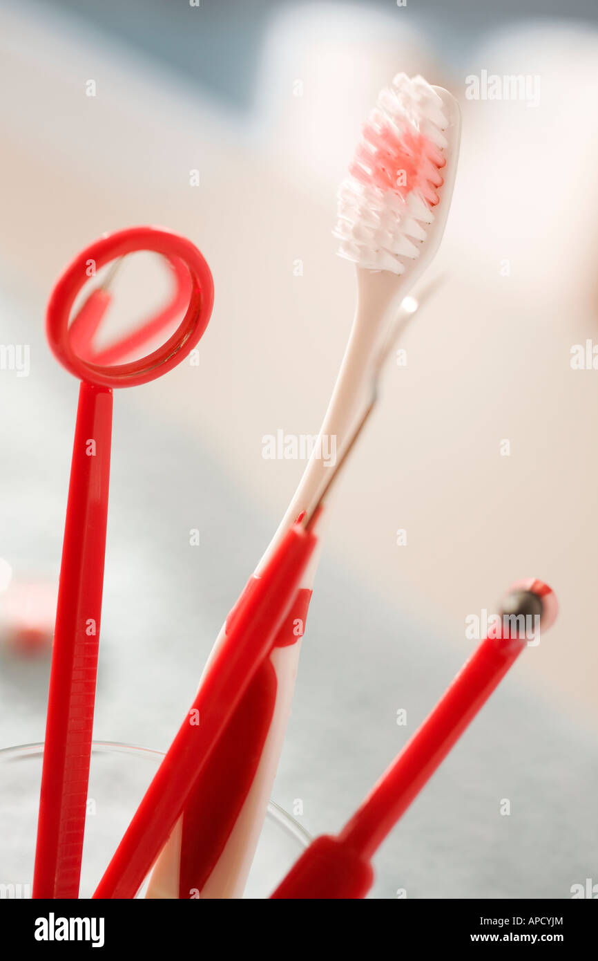 Tooth Cleans Instruments Cleaning dental instruments hi-res stock photography and images - Alamy