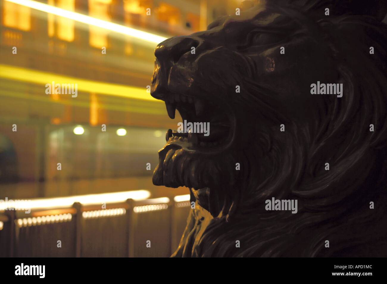 Hsbc hong kong lion hi-res stock photography and images - Alamy