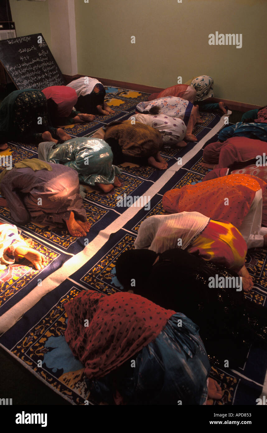 Muslim girls prayer mosque hires stock photography and images Alamy