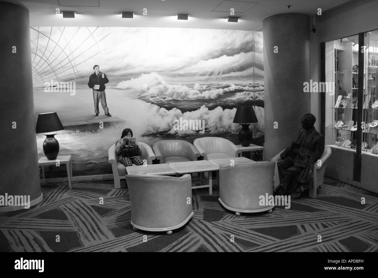 Hotel lobby Black and White Stock Photos & Images - Alamy