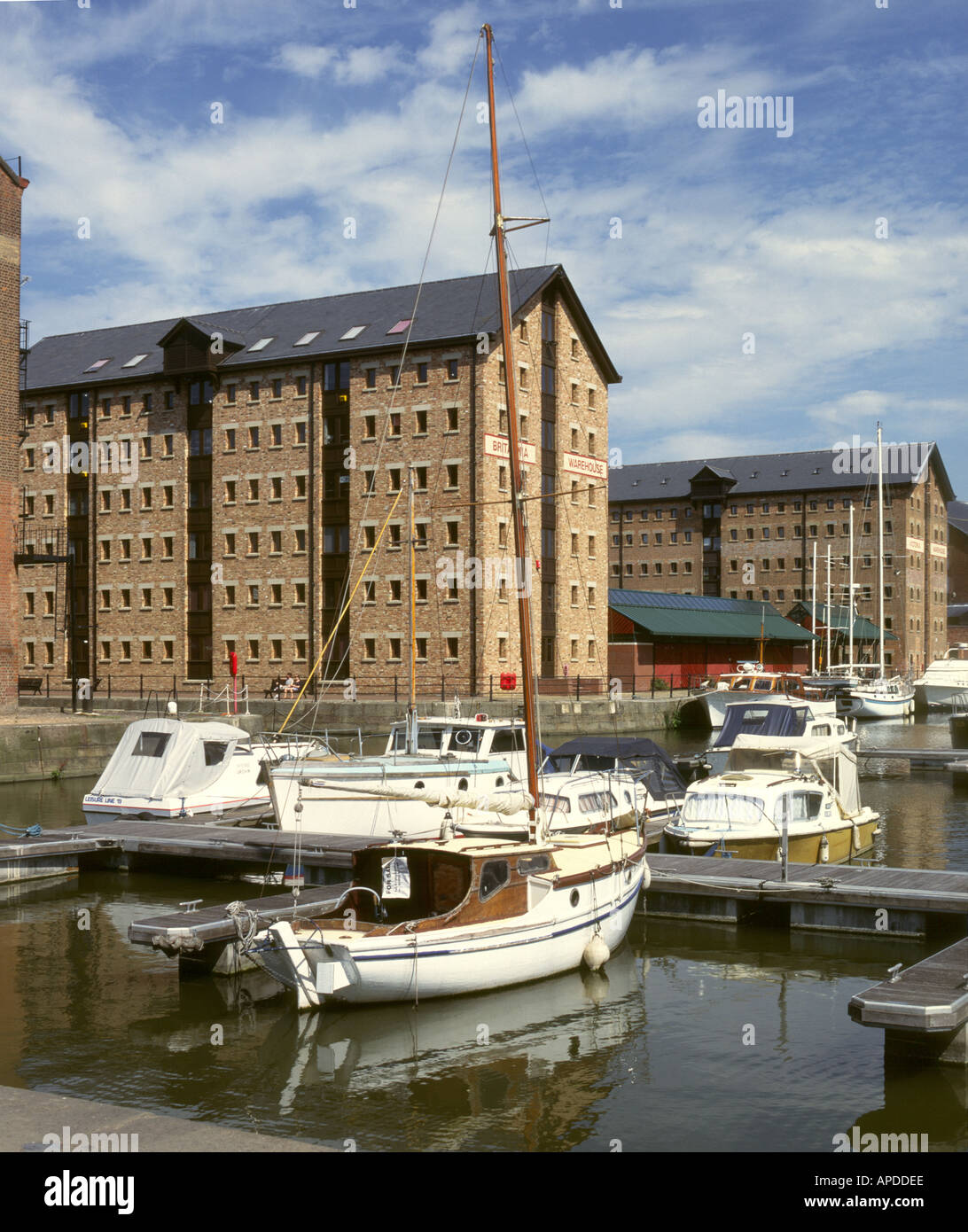 July 1995: Marina and modernised warehouses in former docks, Gloucester, Severn Vale, Gloucestershire, England, UK, Europe Stock Photo