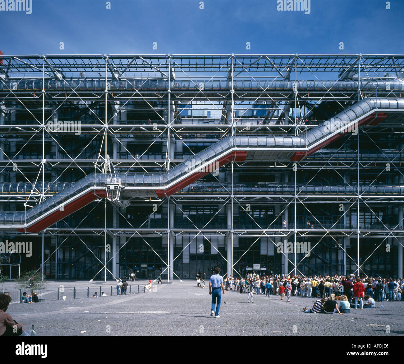Centre Pompidou, Paris, 1977. Front elevation. Architect: Renzo Piano and  Richard Rogers Stock Photo - Alamy