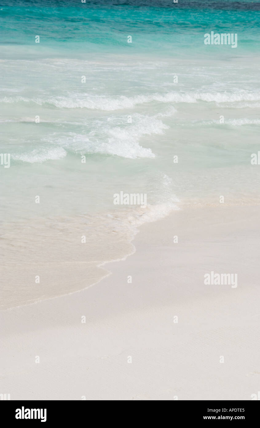 Exotic Wave Oceanfront exotic waves in water hi-res stock photography and images ...