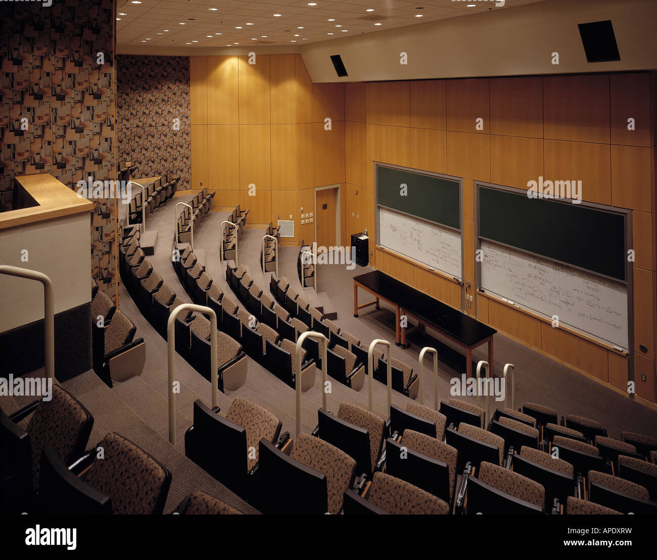 physics-lecture-room-at-the-university-of-maryland-at-baltimore-county