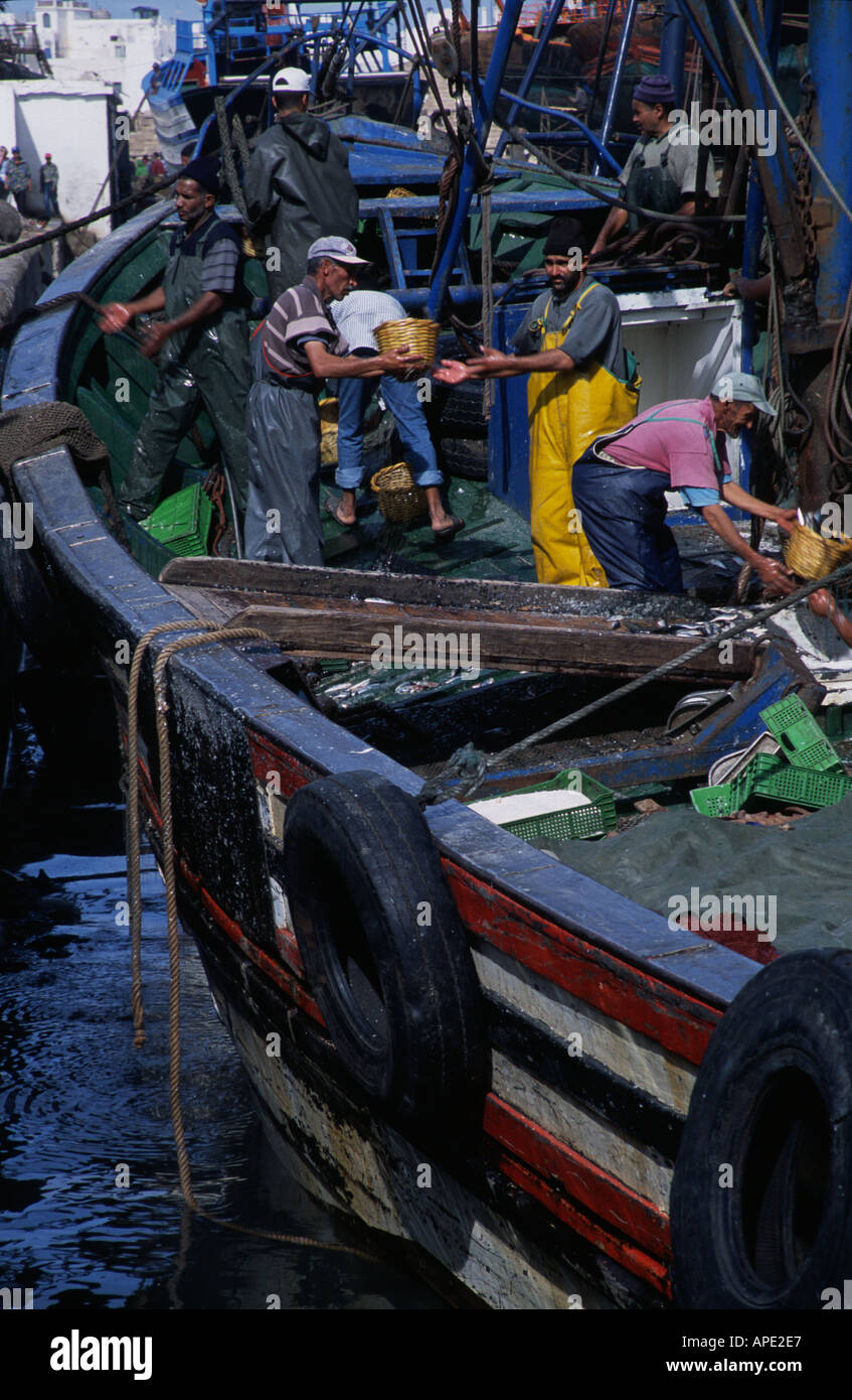 Unloading Fish Unloading fish port hi-res stock photography and images - Alamy