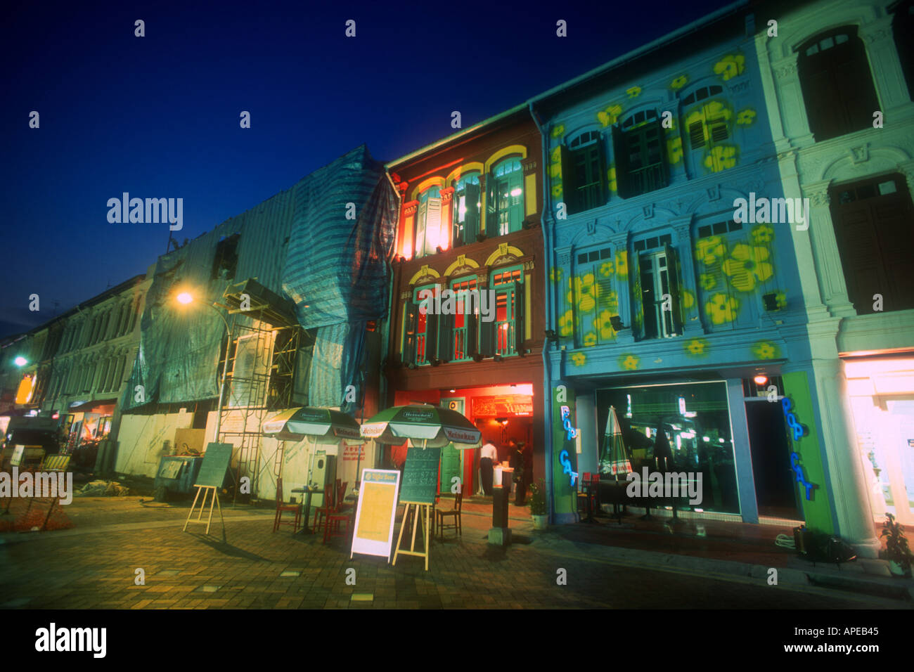 Bars and cafes in Chinatown Singapore Stock Photo