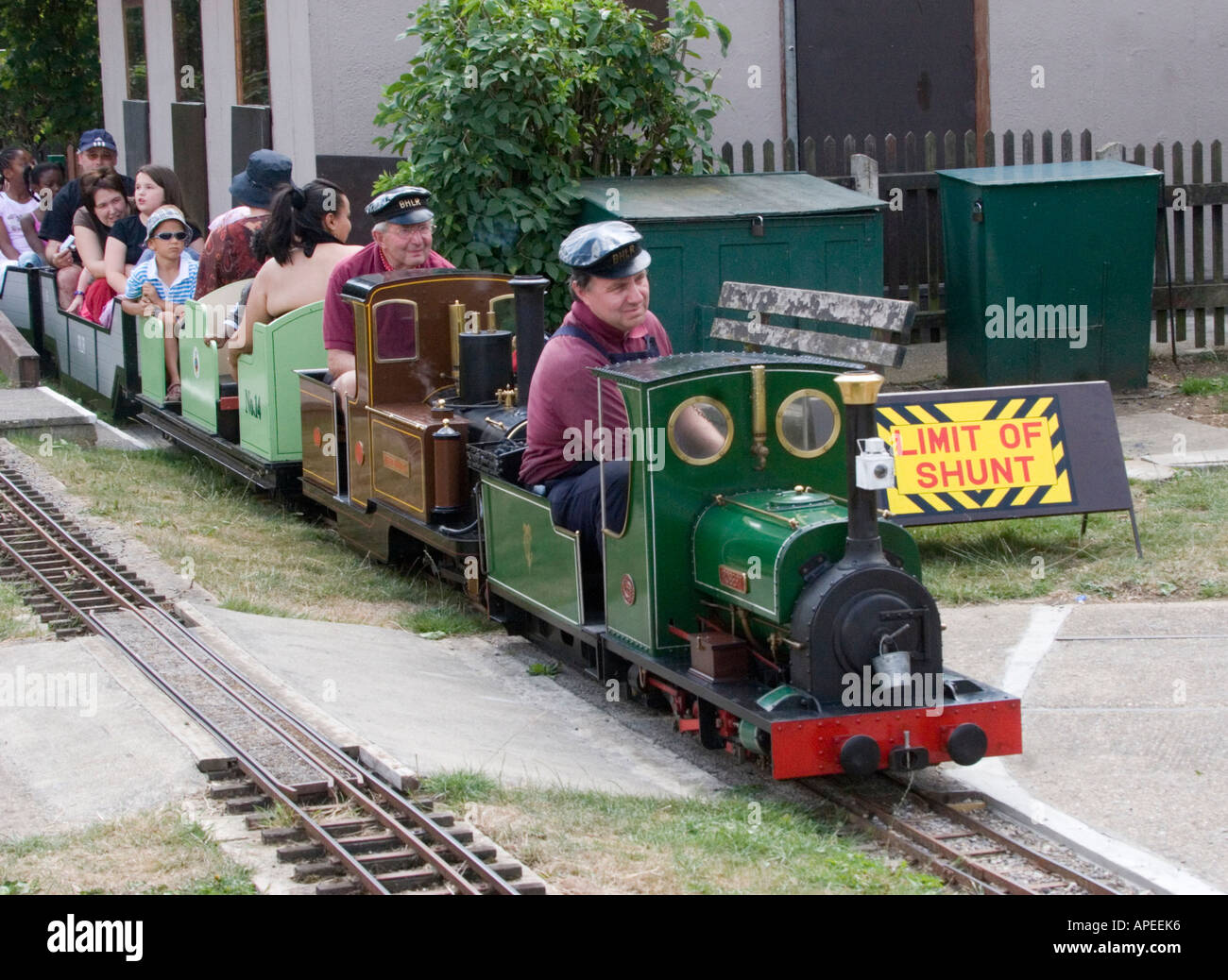 Model train rides in ridgeway park hires stock photography and images