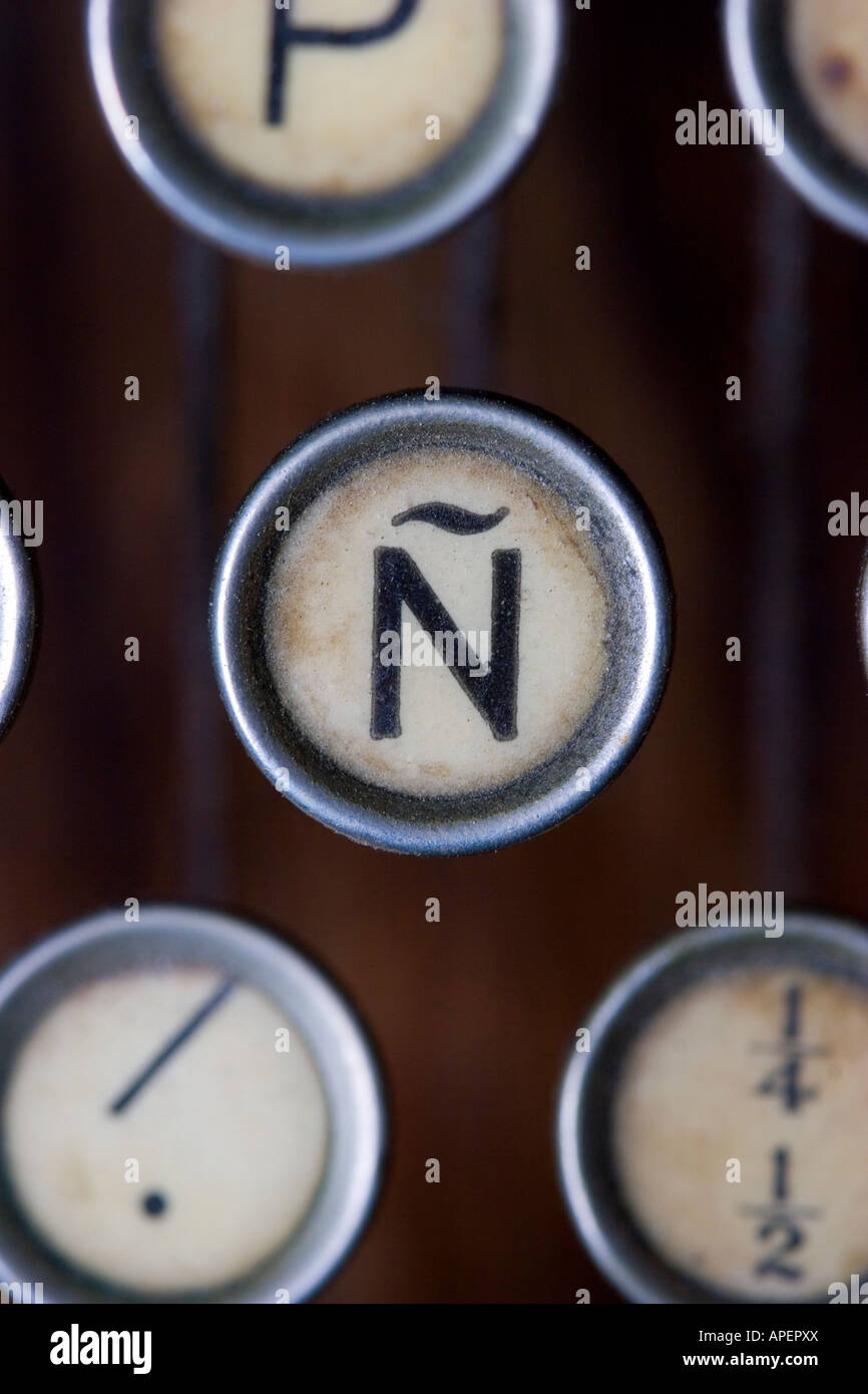 Antique typewriter key Stock Photo - Alamy