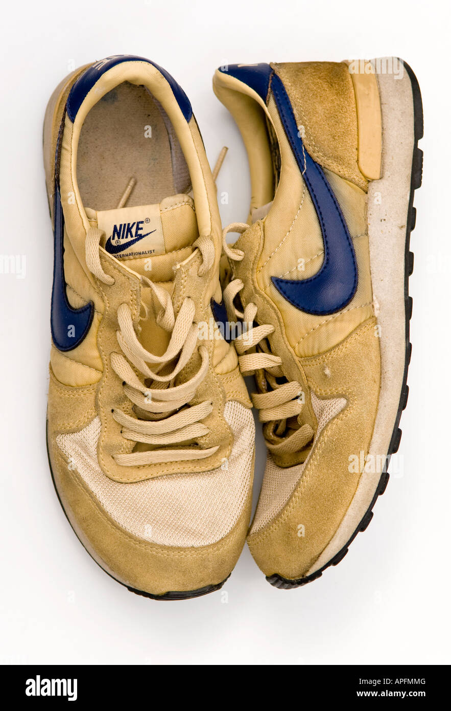 old stock nike trainers