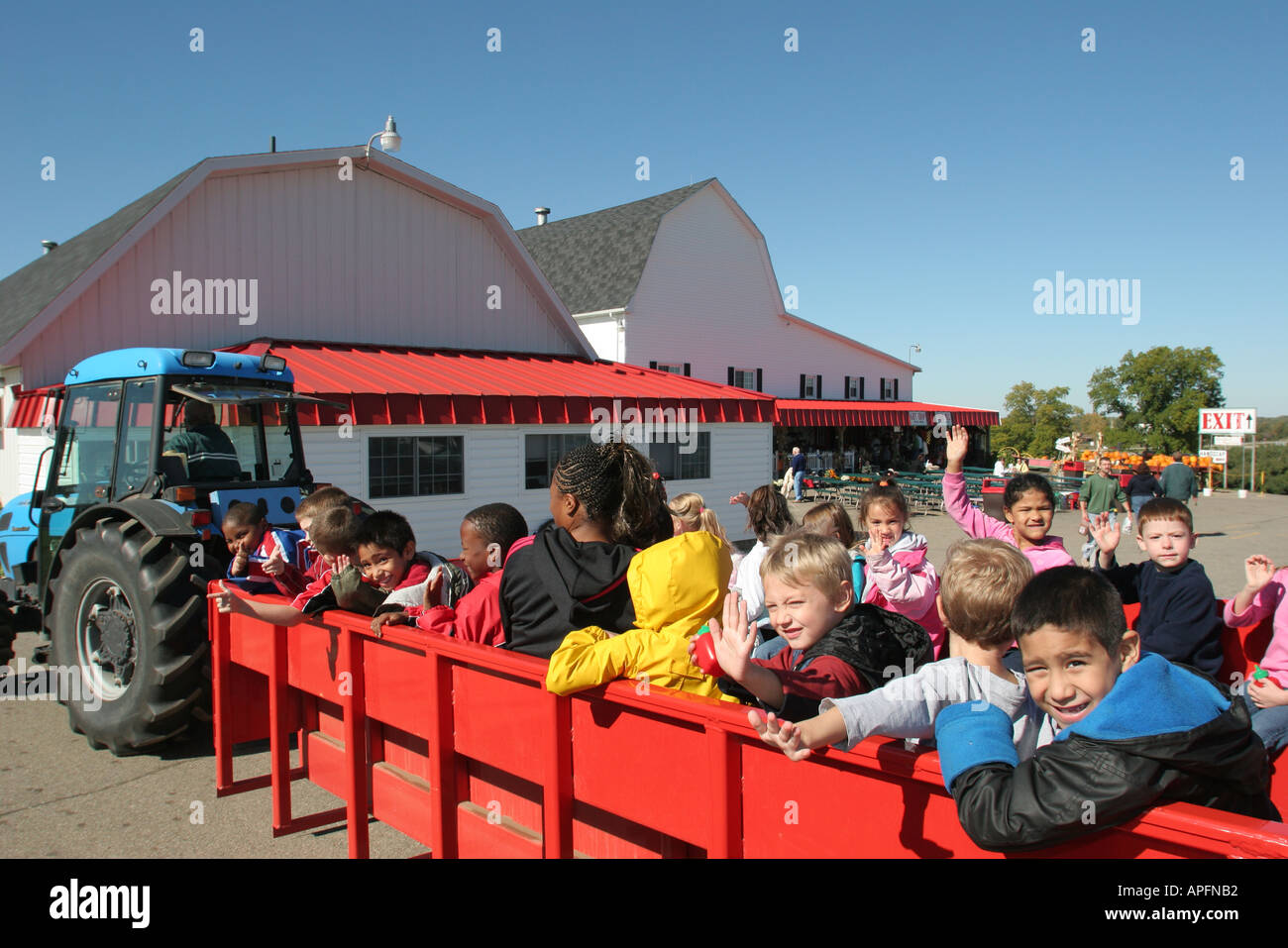 Michigan St. Johns,Uncle John's Cider Mill,hayride,tractor,student