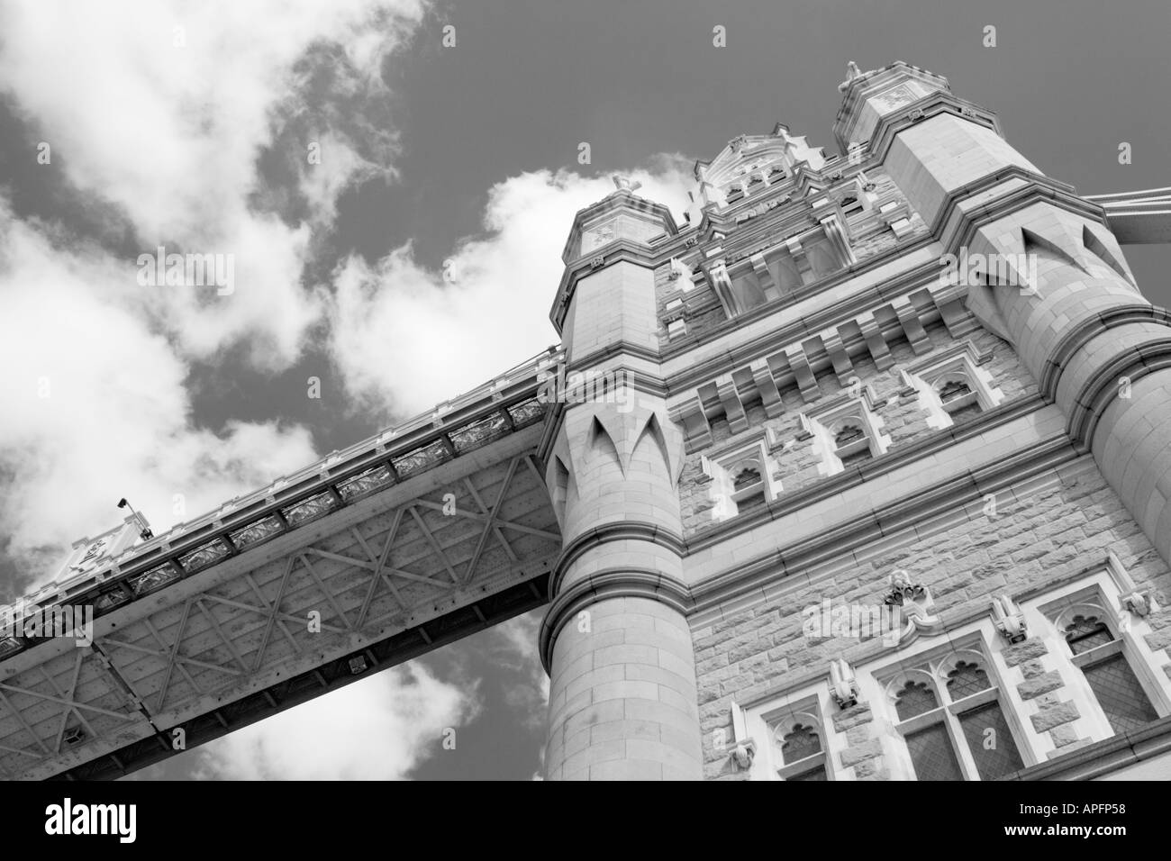 Alternative angle of tower bridge hires stock photography and images