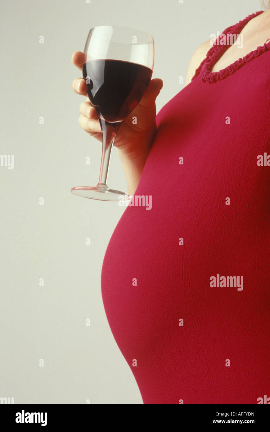 pregnant woman drinking alcohol Stock Photo Alamy
