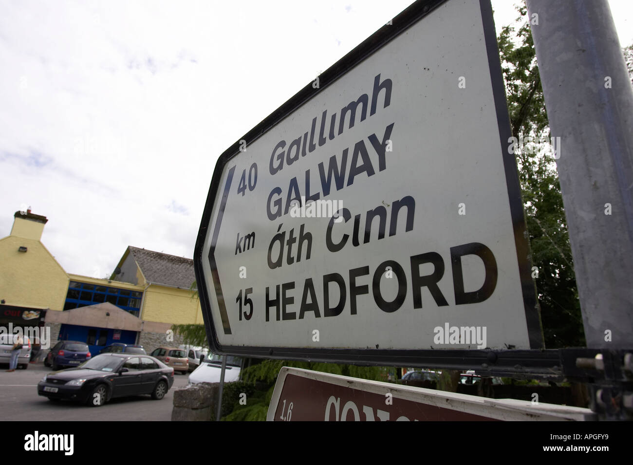 Gaelic Road Signs Stock Photos & Gaelic Road Signs Stock Images Alamy